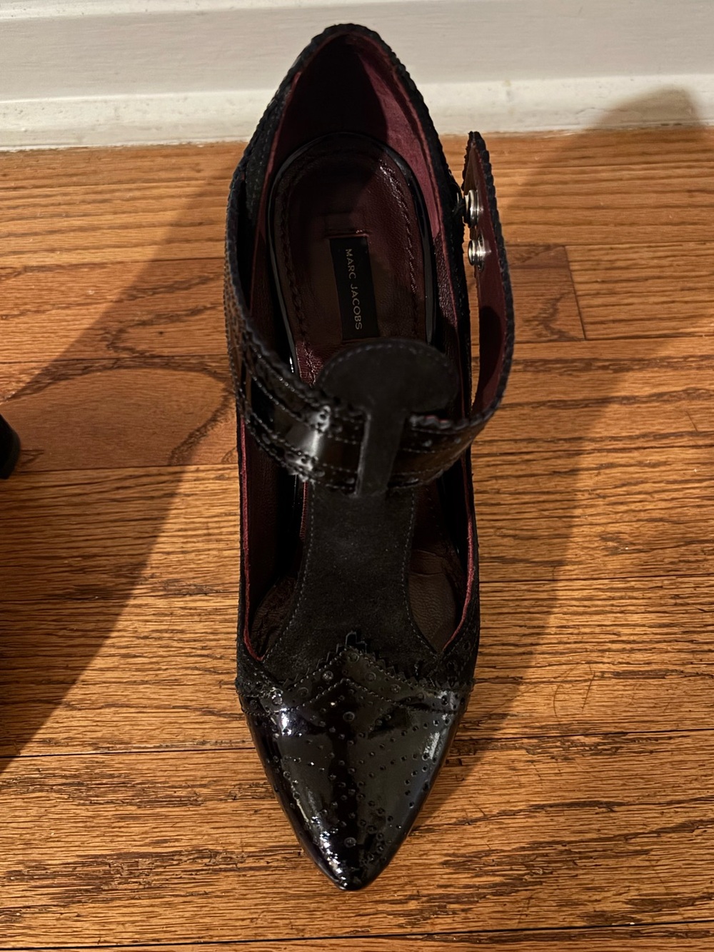 MARC JACOBS Black Patent T-Strap Mary Jane Platform Heels - Picture 13 of 14